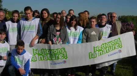 Les élèves de 3ème participent à l'opération "Nettoyons la nature"