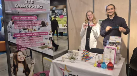 Etudiants et apprentis ont présenté leur formation au FAE de Reims