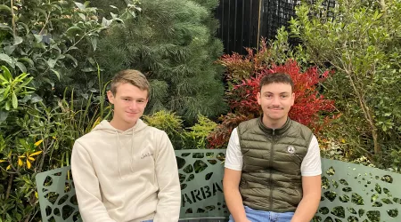 Deux apprentis en BTS AP : jury au Carré des jardiniers