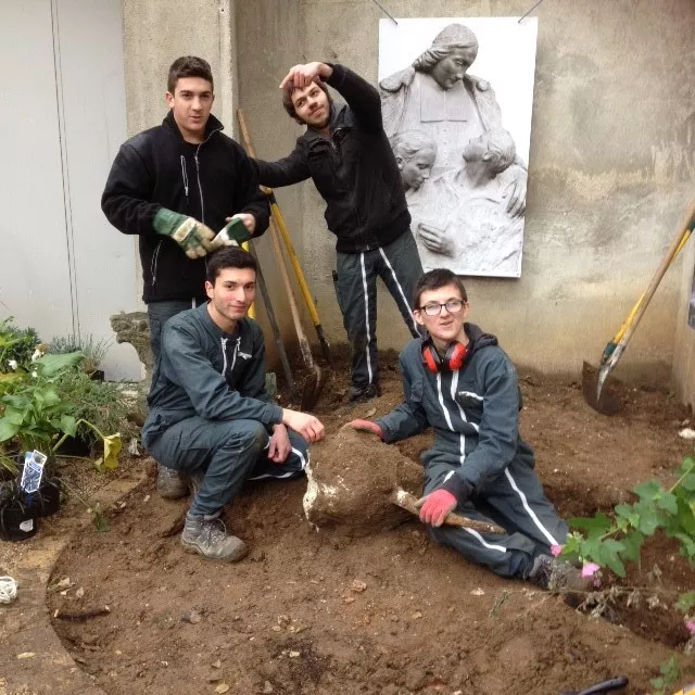 Aménagement de la cour de l'Hôtel de La Salle