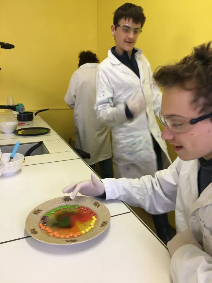 Chimie amusante avec les 4ème/3ème