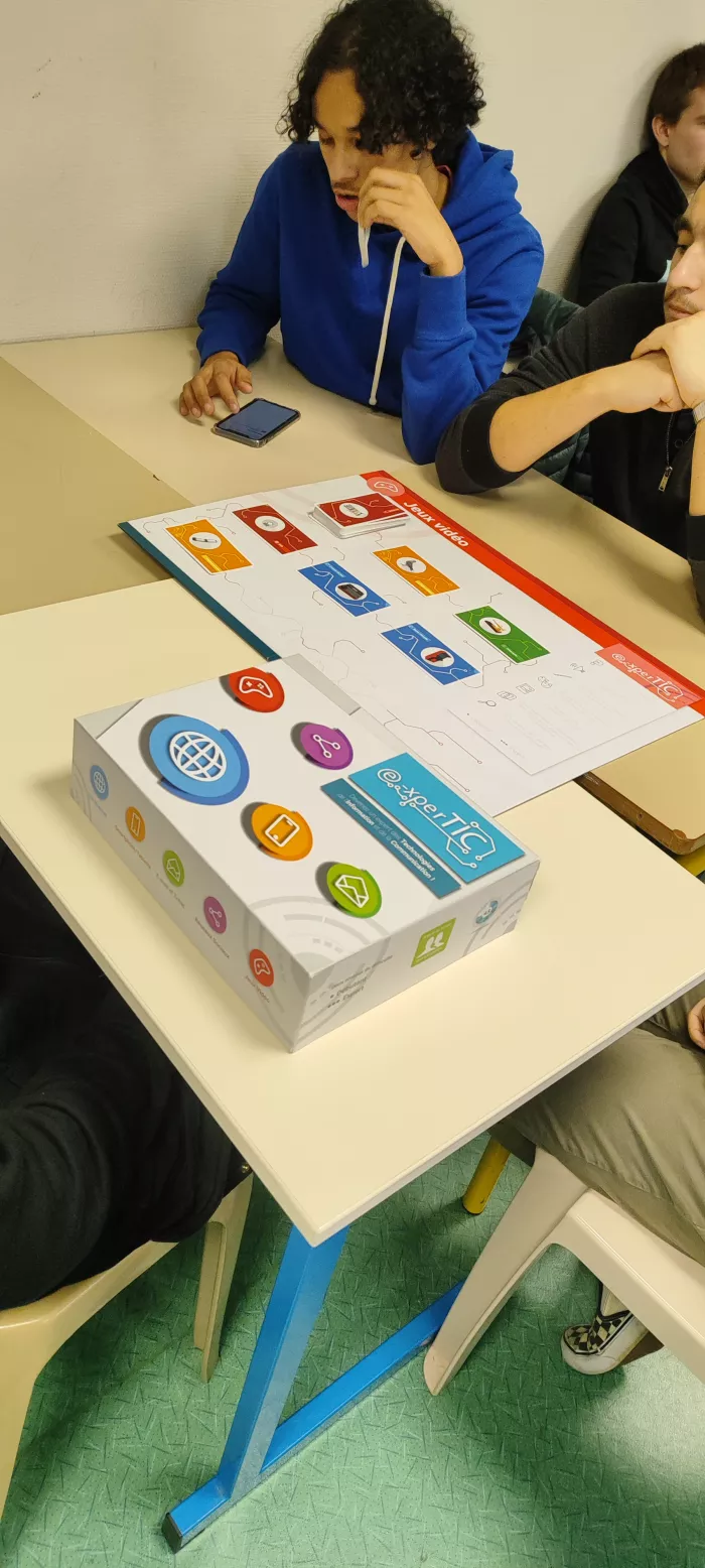 E-xpertic : sensibilisation aux enjeux du numérique avec le CRIJ