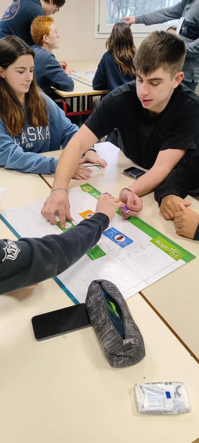 E-xpertic : sensibilisation aux enjeux du numérique avec le CRIJ