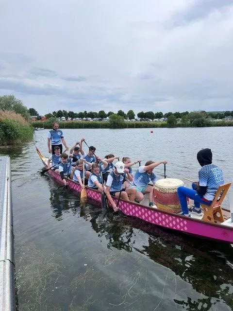 Compétition de Dragon Boat dans le cadre de l'option sport